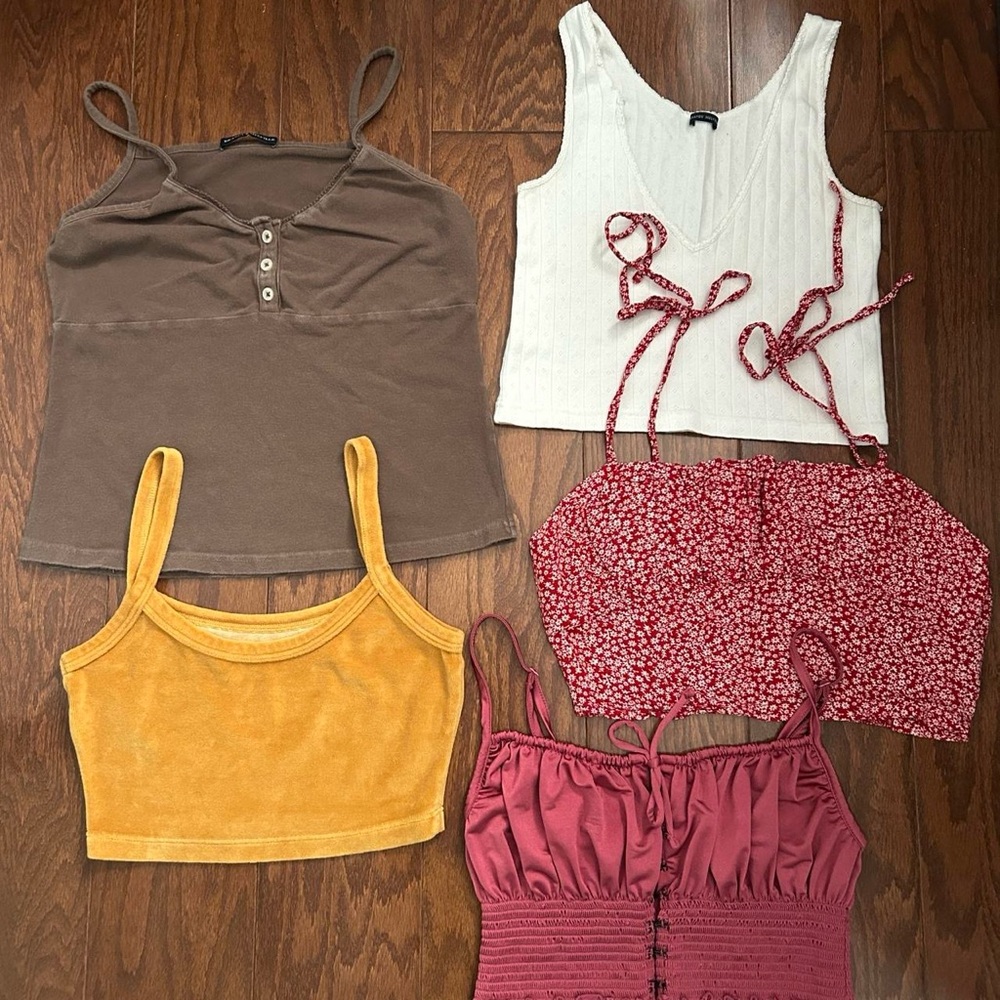 Trendy Women's Tank and Crop Top Set